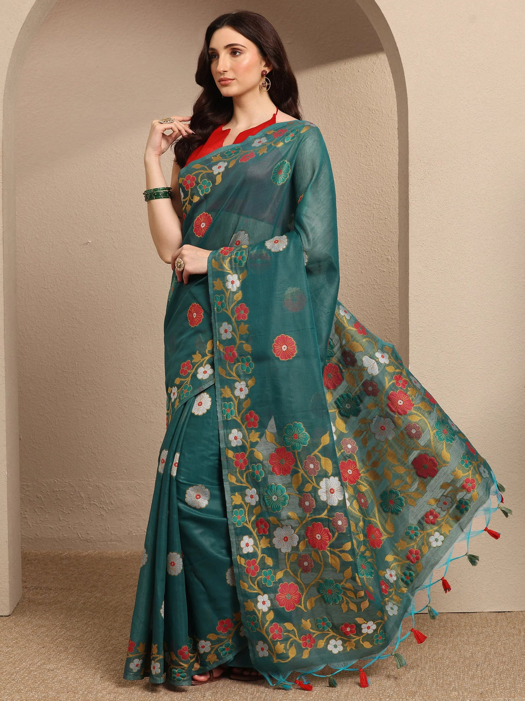 Green Woven Design Cotton Blend Saree With Unstitched Blouse Piece