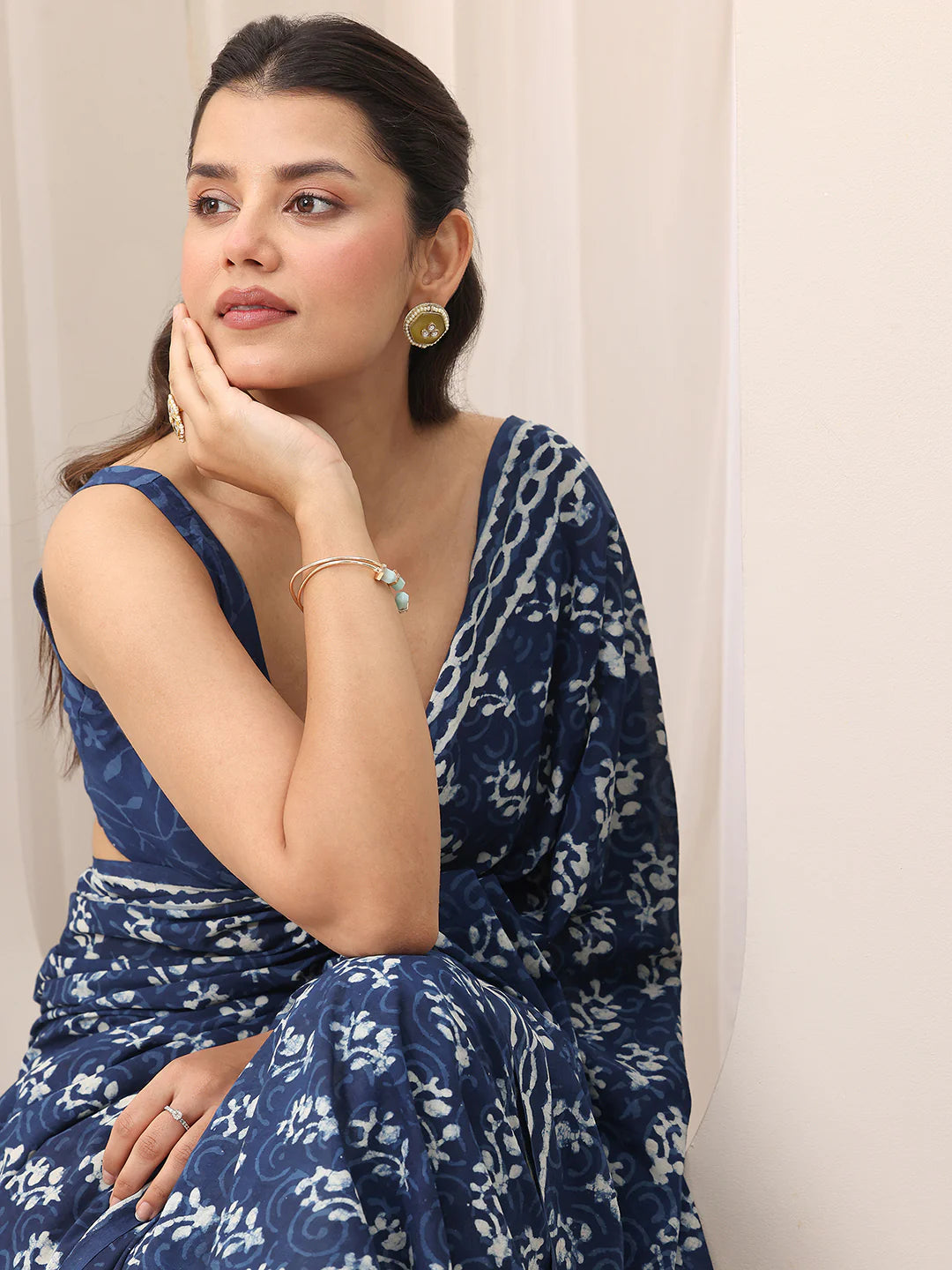 Indigo Printed Cotton Saree With Unstitched Blouse Piece