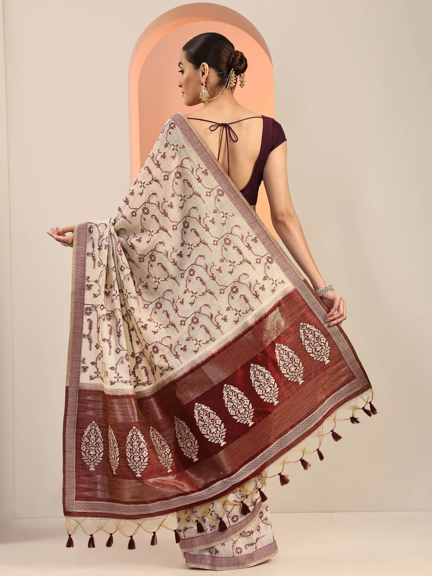 Rust Woven Cotton Blend Saree With Unstitched Blouse Piece