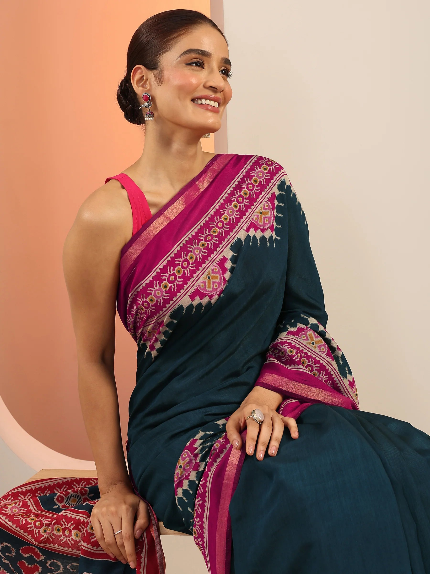 Teal Solid Cotton Saree With Unstitched Blouse Piece