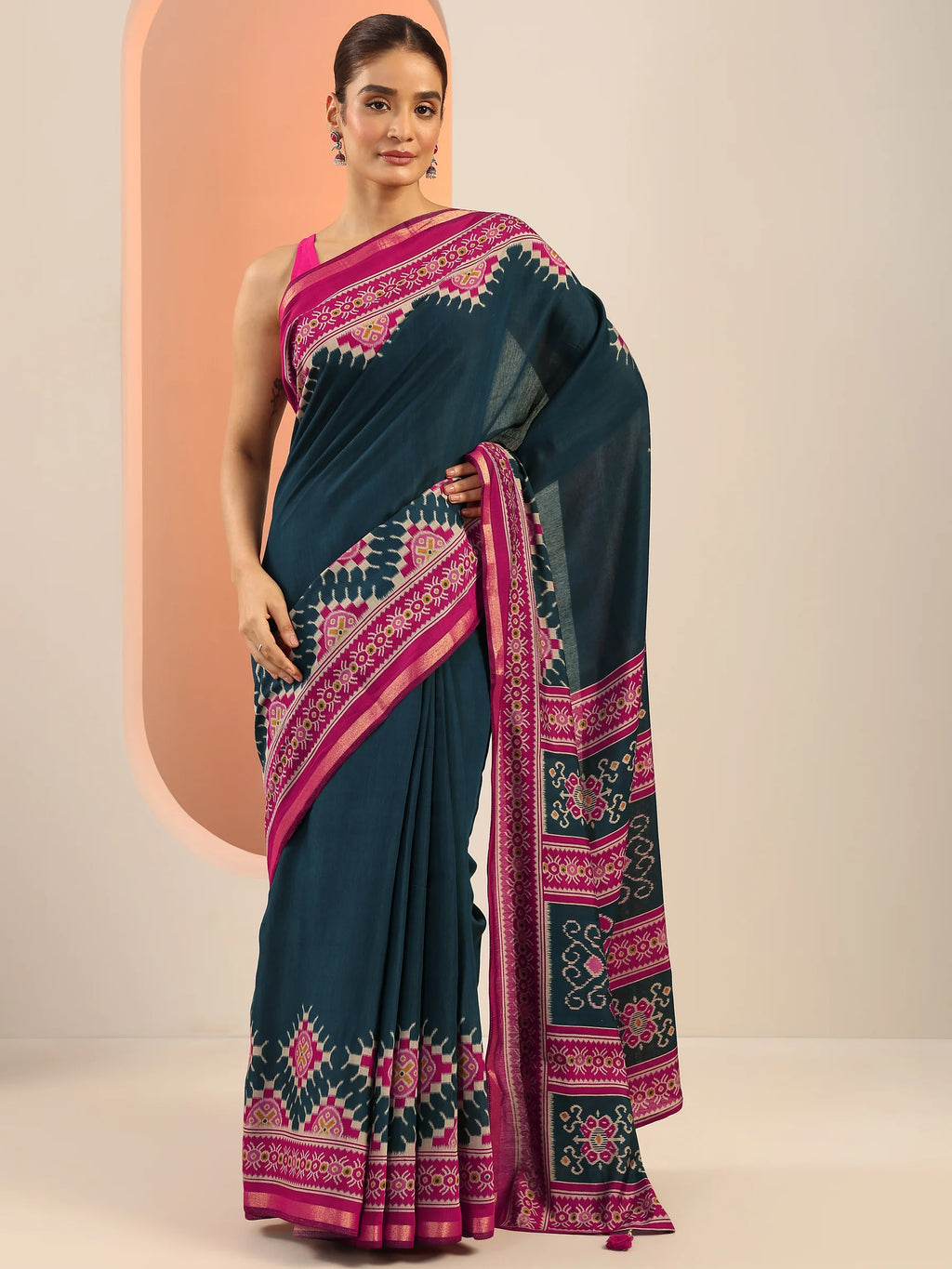 Teal Solid Cotton Saree With Unstitched Blouse Piece