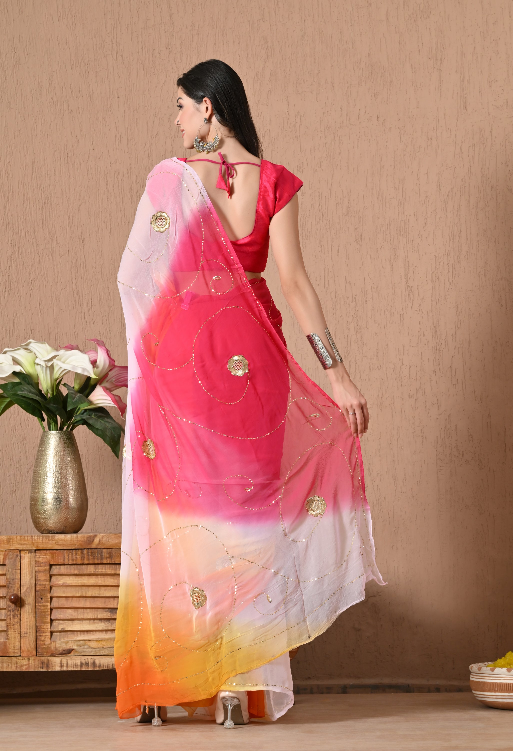 Salmon Pink Tie & Dye Sequin Diamond chiffon saree for festive wear, trousseau saree, suitable for farewell saree, daily wear saree, party wear saree looks.